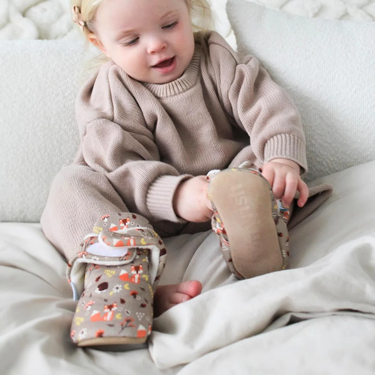 Dotty Fish Unisex Baby Regenbogen Baby-bootiesHausschuh