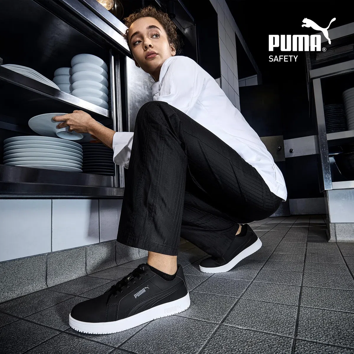 PUMA Safety STELLAR Rutschhemmende Berufsschuhe – rutschfeste O2 Arbeitsschuhe, metallfrei, wasserabweisend – ideal als Kochschuhe & Arbeits- Sneaker - Schwarz