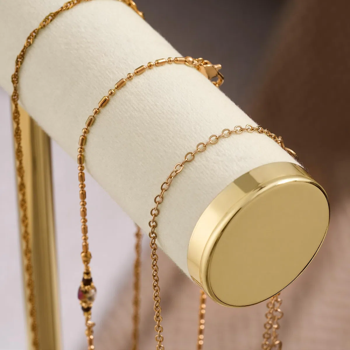 Josmimic Schmuck Organizer mit 3 Ebenen - Beige Schmuckständer Armbänder, Abnehmbarer T-Steg Schmuck Ständer, Samt-Armbandhalter, Schmuckhalter für Armband, Halskette, Uhren, Ringe