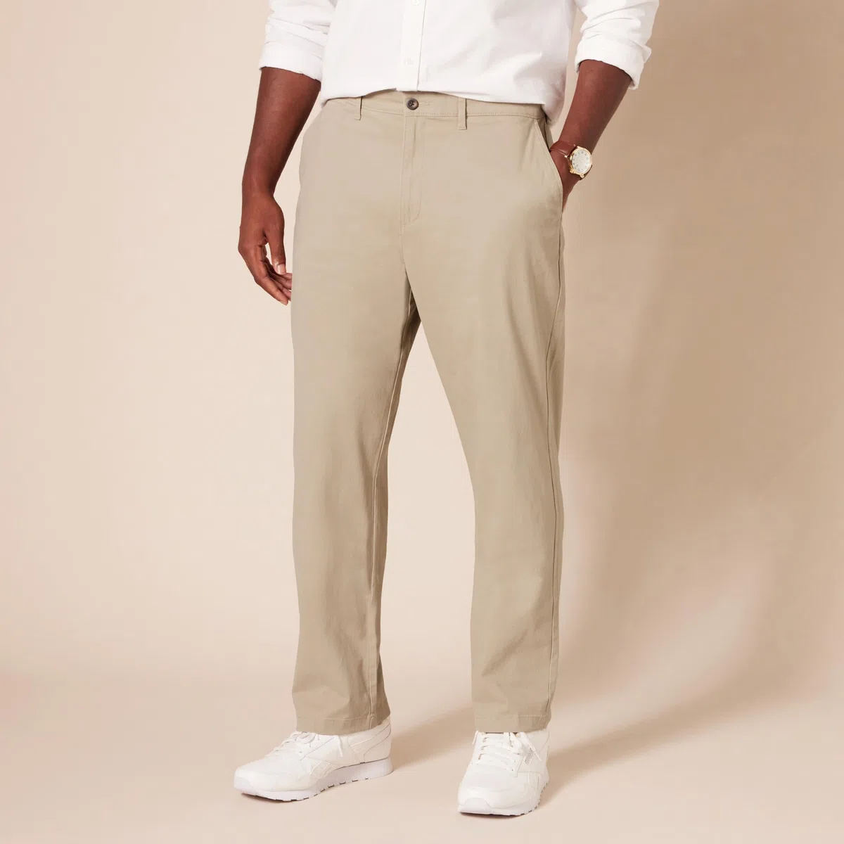 Amazon Essentials Herren Legere Stretch-Chinohose mit klassischer Passform