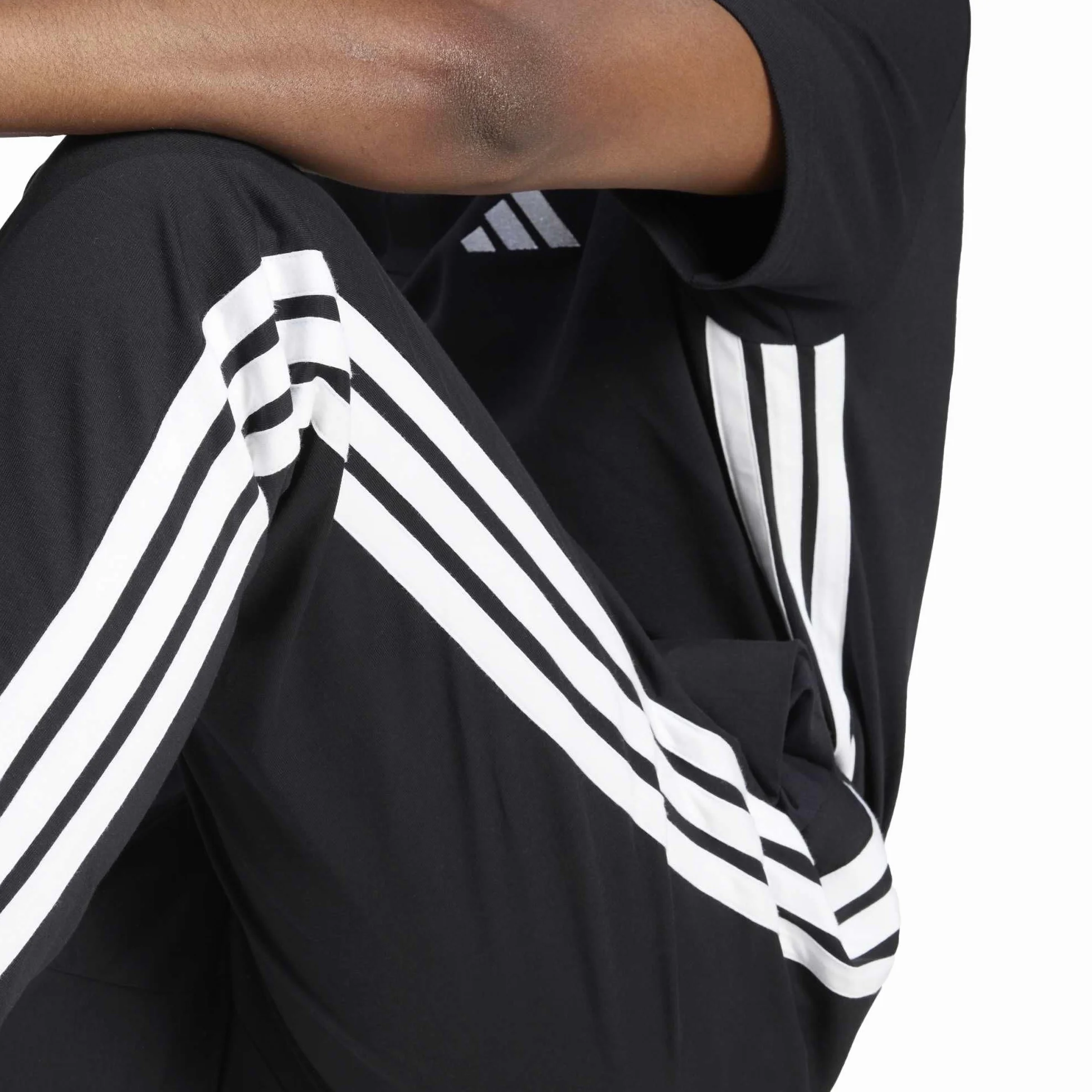 Adidas Herren Essential Three Stripes Single Jersey Pant