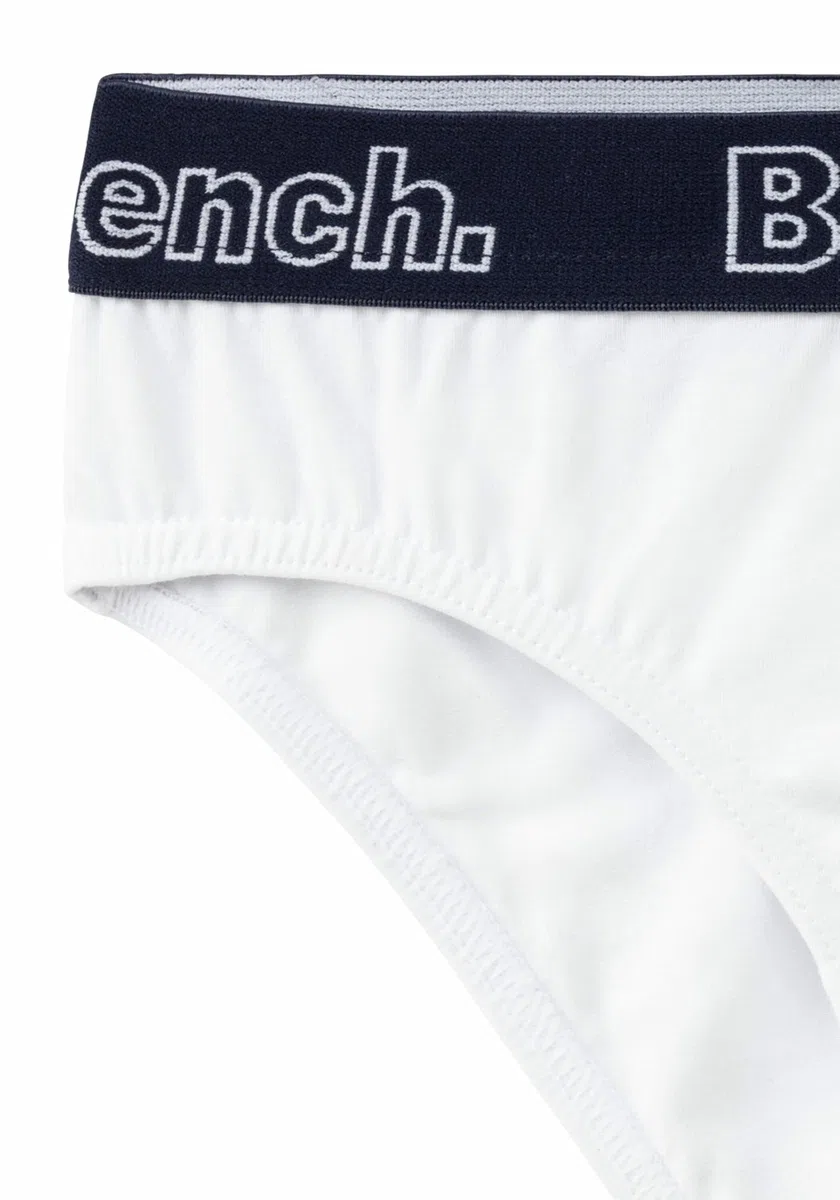 Bench Teenager Slip