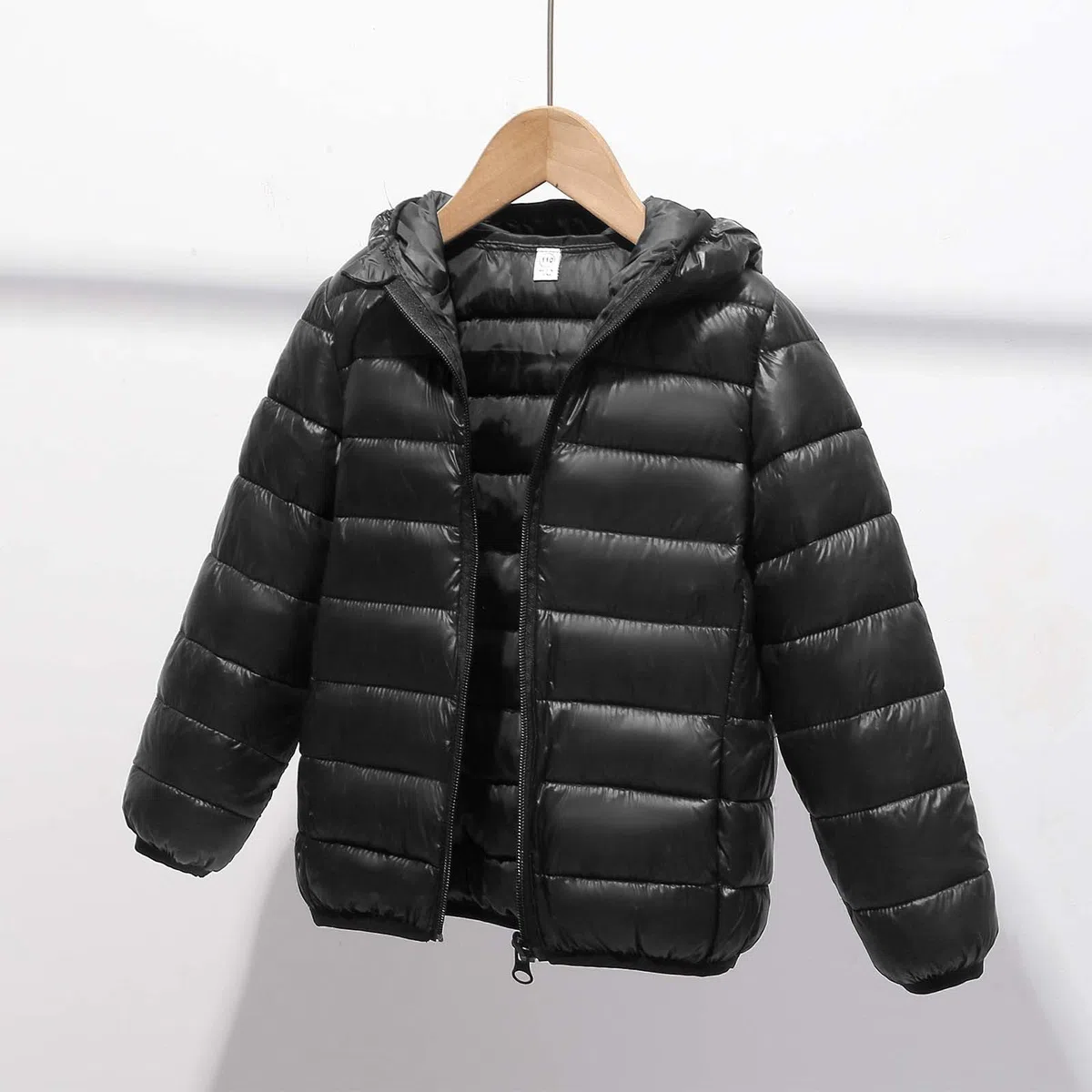 Kinder Daunenjacken Winterjacke mit Kapuze Einfarbig Softshelljacke für Jungen Mädchen Leichte Steppjacke mit Reißverschluss Tasche Winter Warme Kapuzenjacke Unisex Kinderjacke Winddicht Jacke