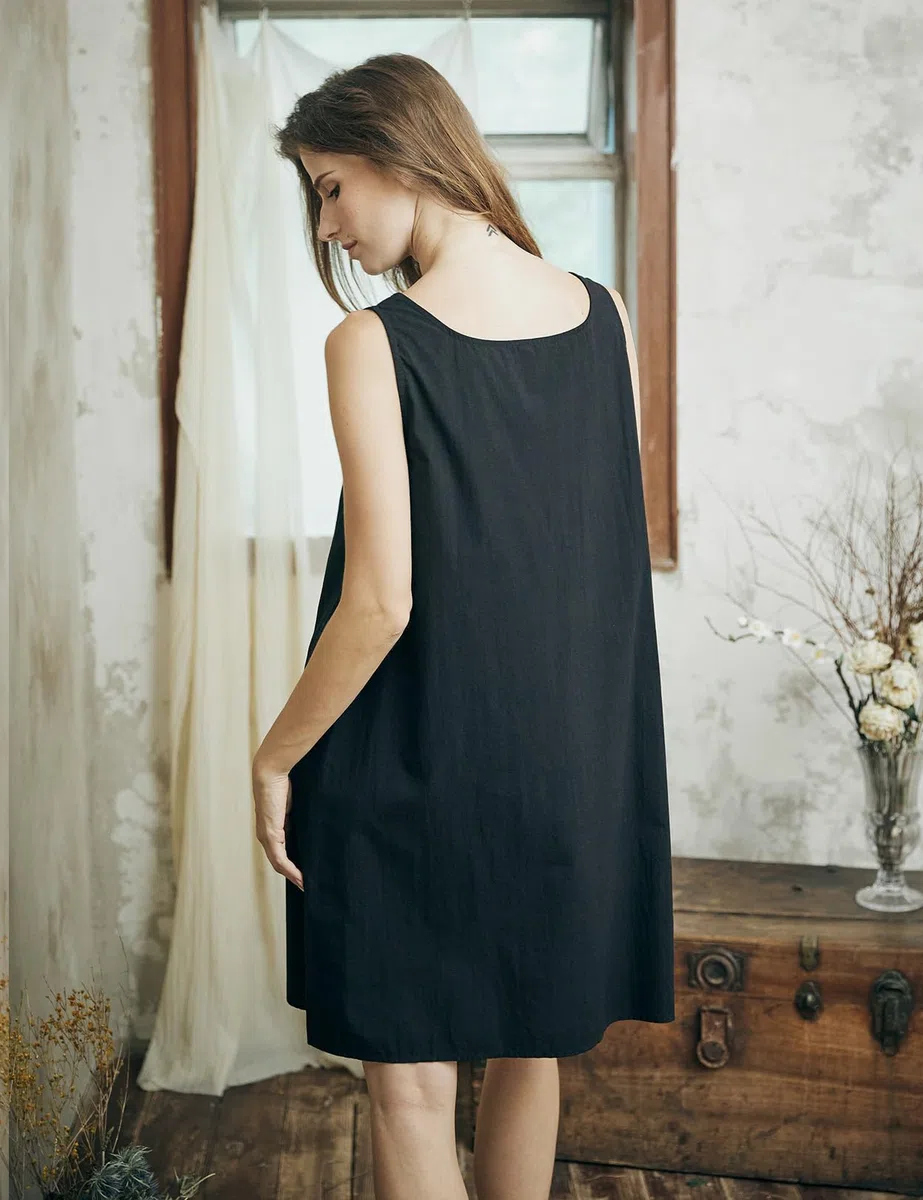 BEAUTELICATE Damen Unterkleid mit Breiten Trägern 100% Baumwolle Rundhals Locker Unterkleid Knielänge Full Slip Trägerkleid Nachthemd Negligee Sommer Weiss Schwarz Hautfarben