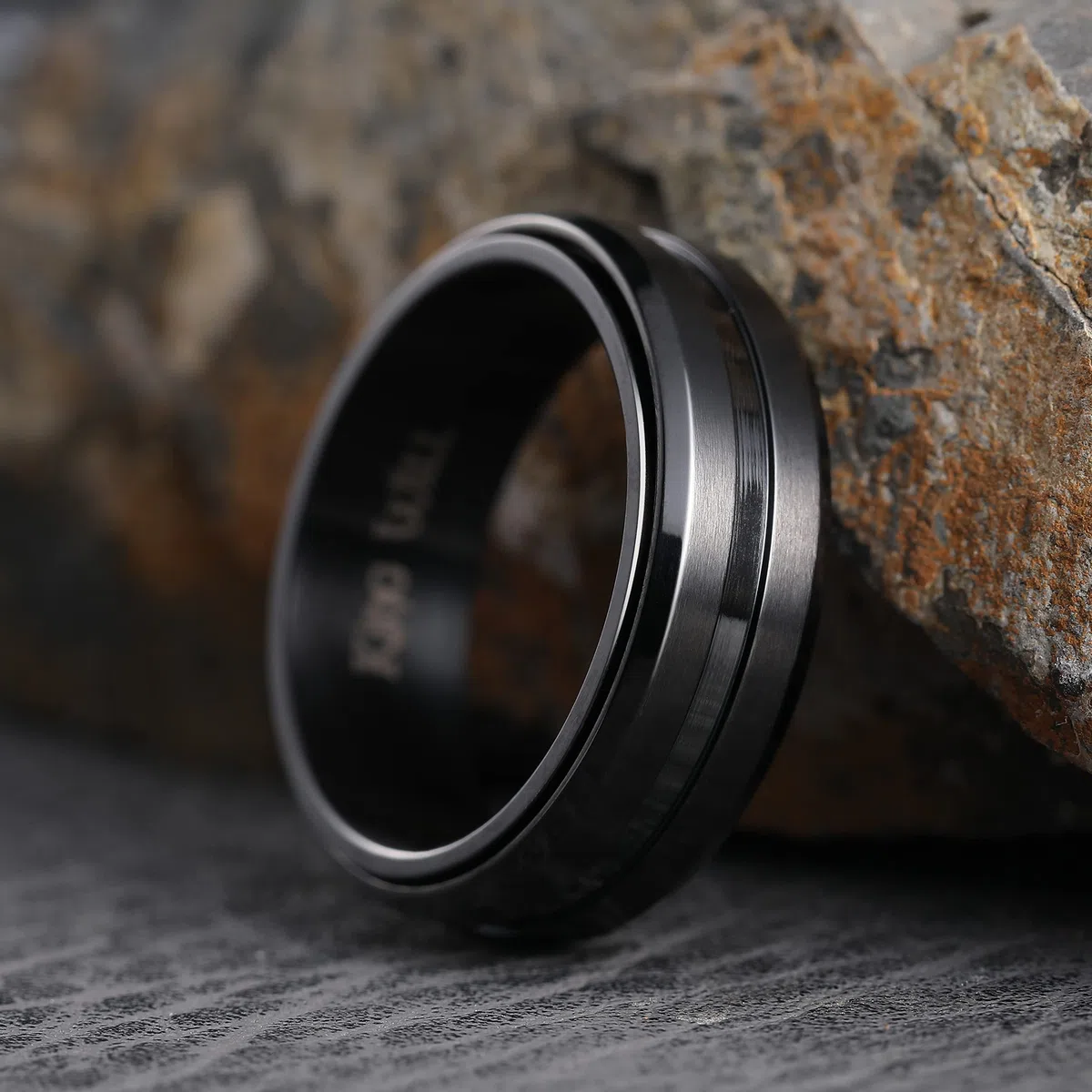 King Will 8mm Spinner Ring für Männer & Frauen - Edelstahl Fidget Angst Ring mit hochglanzpolierter & gebürsteter Oberfläche | Schwarz, Silber, Unisex Schmuck Geschenk