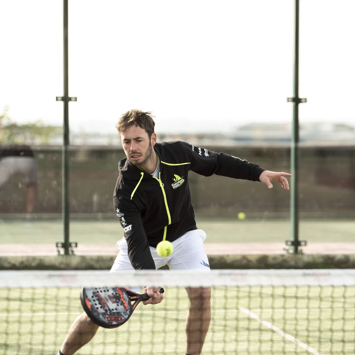 Barcelona Padel Tour - Herren Short mit Taschen - Leichte und atmungsaktive Padel Special Printed Fabric Short - Sportbekleidung