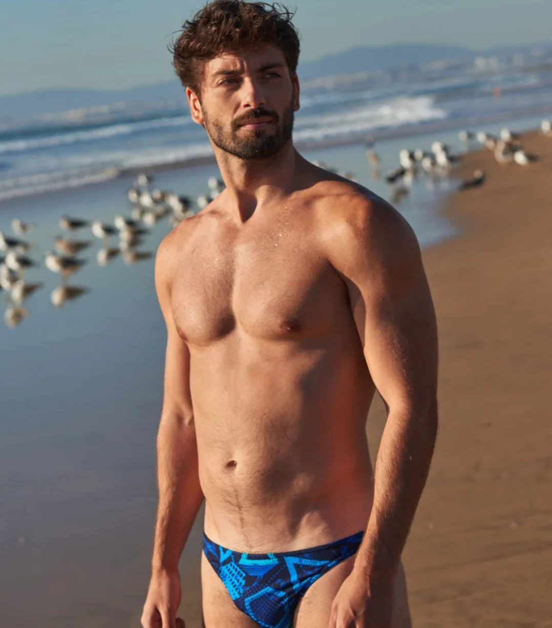 Kiniki Tan Through Sonnendurchlässige Micro Herren Badehose (5th Generation)