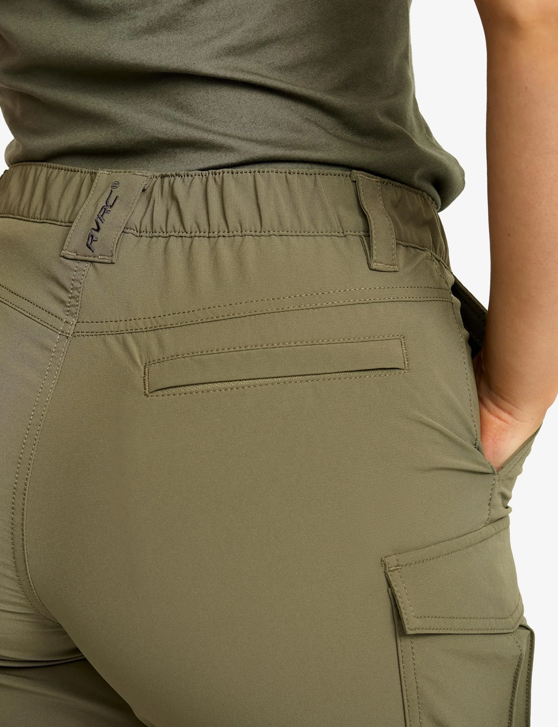 RevolutionRace Adventure Cargo Stretch Shorts für Damen, Leichte und Praktische Wandershorts