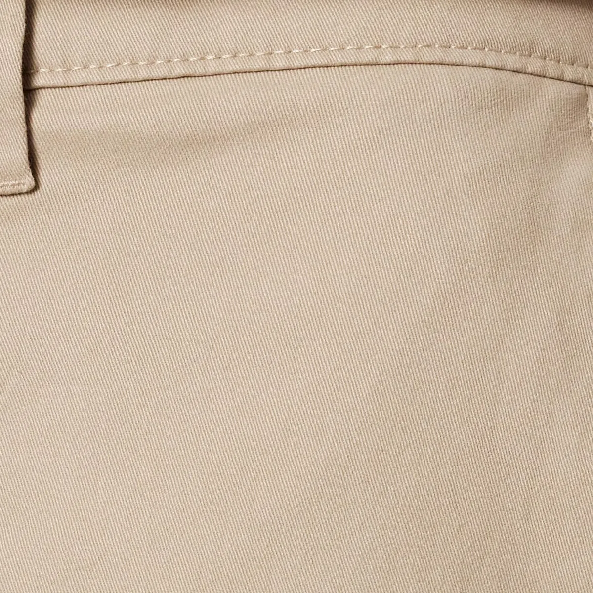 Amazon Essentials Herren Legere Stretch-Chinohose mit klassischer Passform