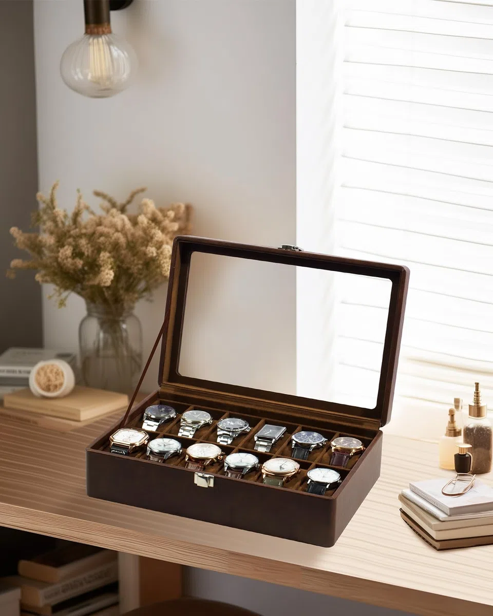 Uhrenbox mit 12 Fächern, Uhrenkasten mit Glasdeckel, Watch Box mit herausnehmbarer Unterlage, Metallverschluss, Geschenk, Braunes Kunstleder, Braunes Innenfutter