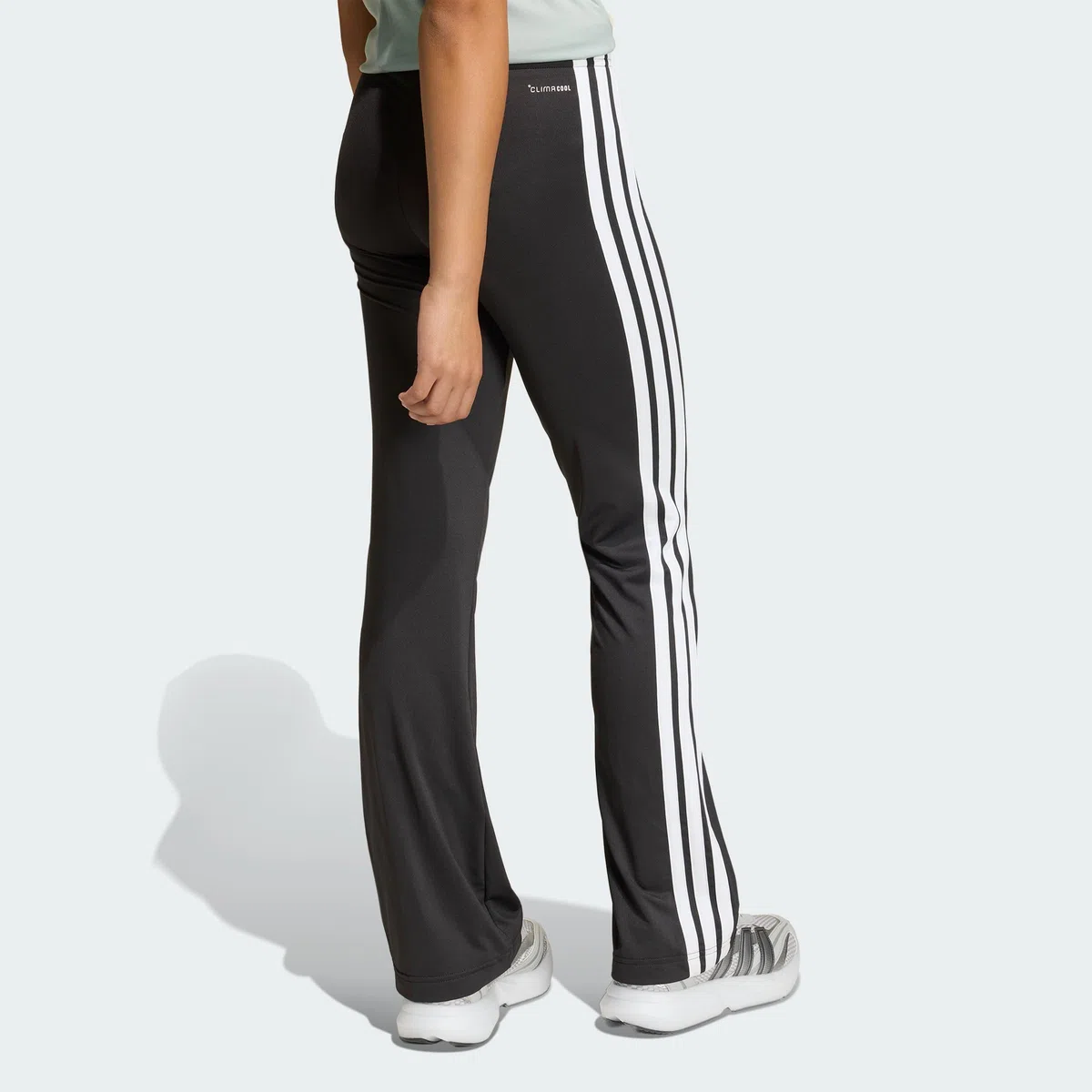adidas Unisex Kids Train Essentials 3-Streifen Flared Leggings