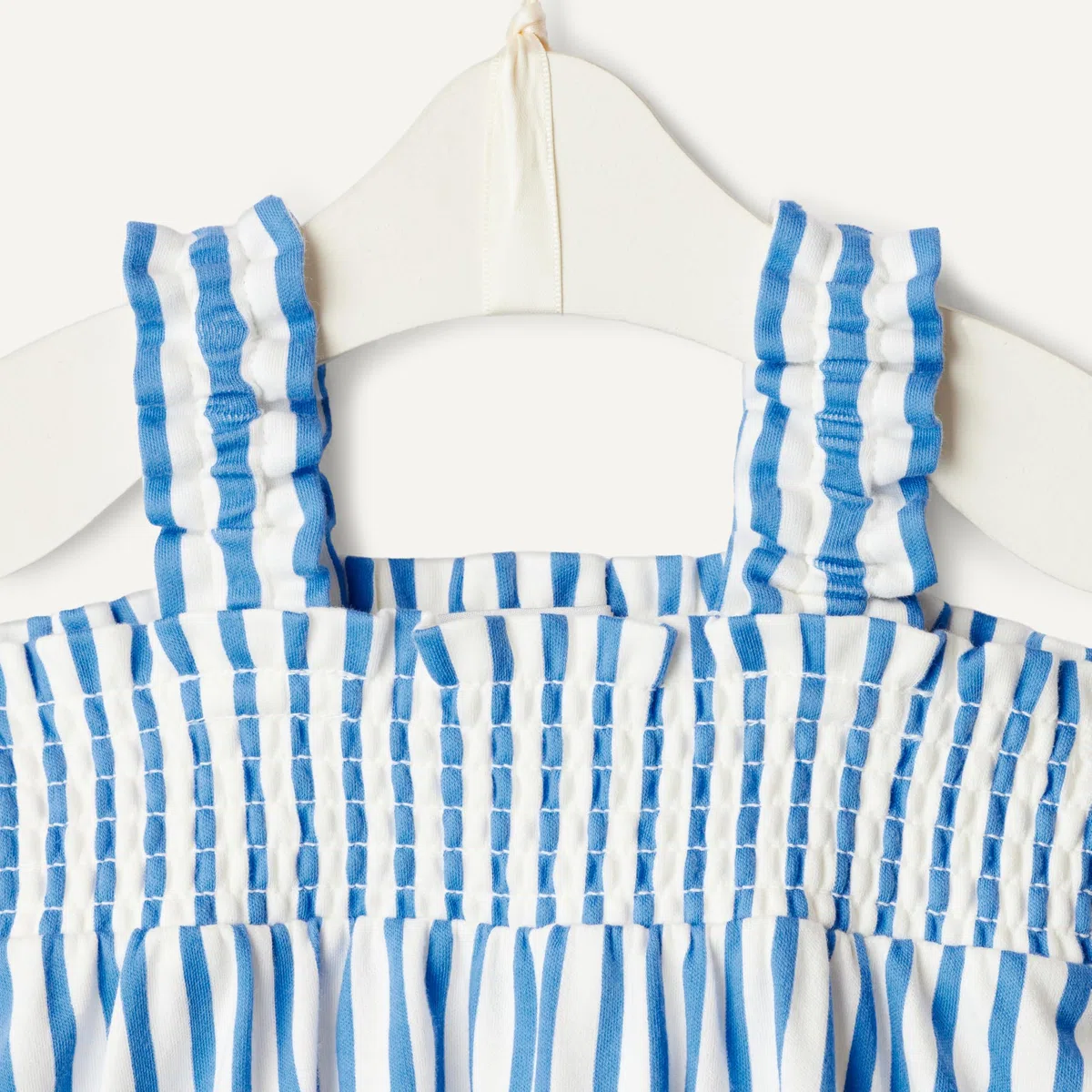 Amazon Essentials x Sofia Grainge Baby - Mädchen Spielset aus baumwollener, ärmelloser Bluse und Shorts