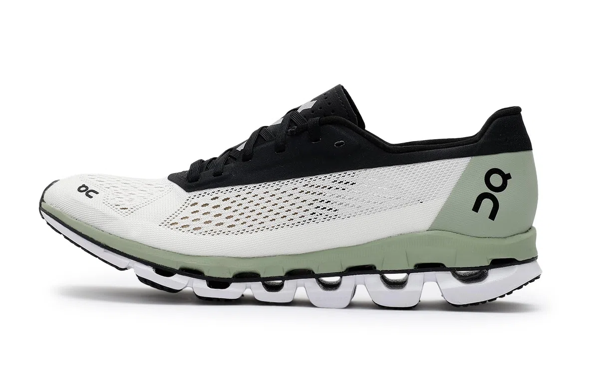ON Damen On Running Cloudboom 1 37.99596Sneaker