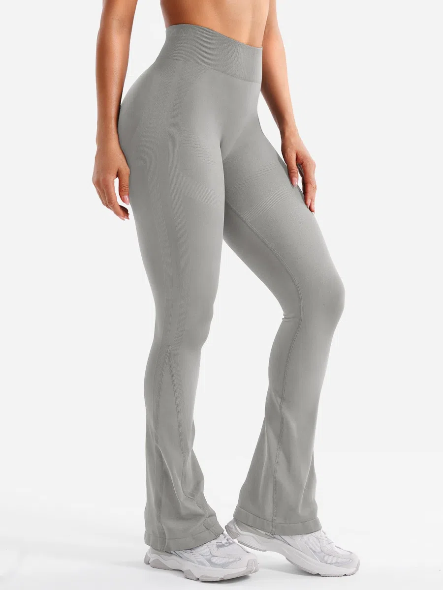 ZAAYO Flared Leggings Damen Invisible Scrunch Butt Yogahose Damen Push Up Sport Leggings Flared Sporthose Hohe Taille Schlaghose Bootcut Gym Yoga Workout Leggings