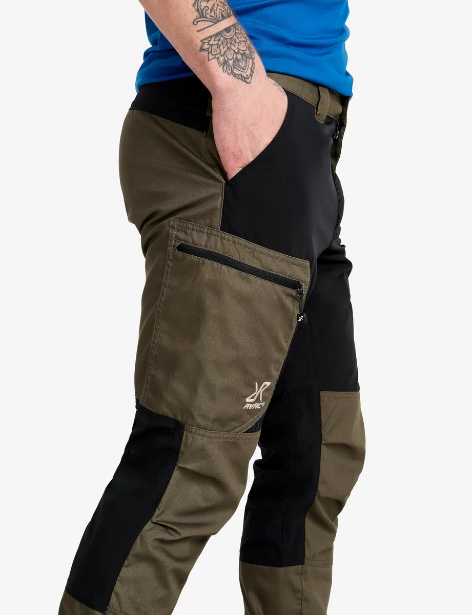 RevolutionRace Rambler Lightweight Pants für Herren, Robuste und leichte Wanderhose für draußen